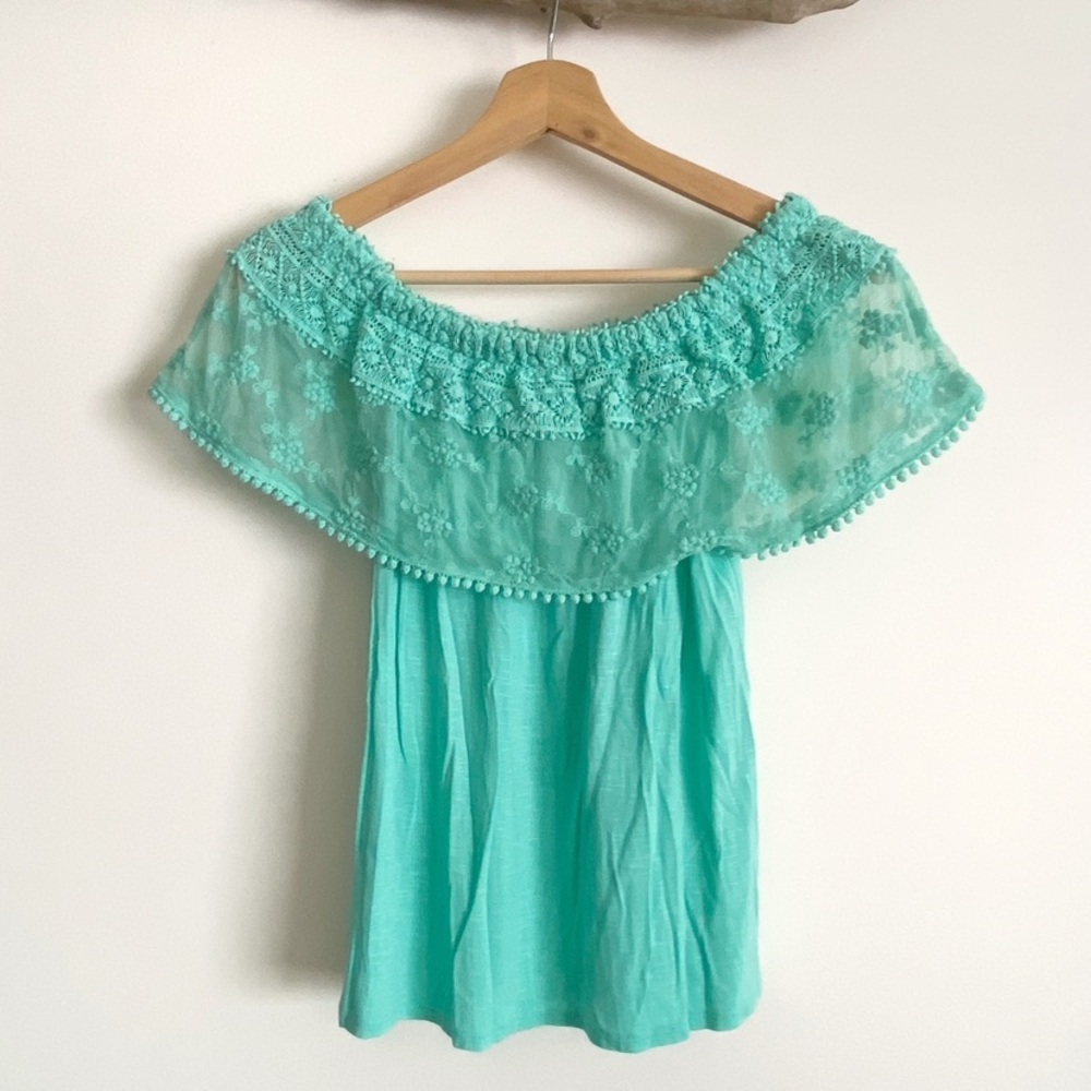 Love By Design Top | Off The Shoulder | Size Med